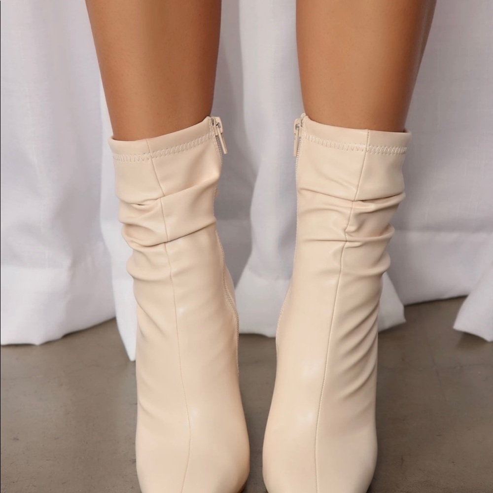 Heeled Ankle Length Booties - Picture 2 of 3